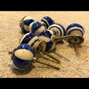 Blue Delft knobs